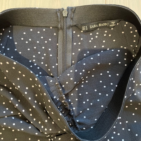 Brand new Zara pencil skirt - Picture 2 of 5